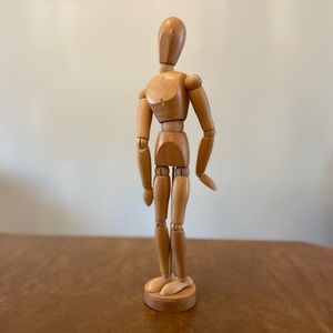 Wooden art figure